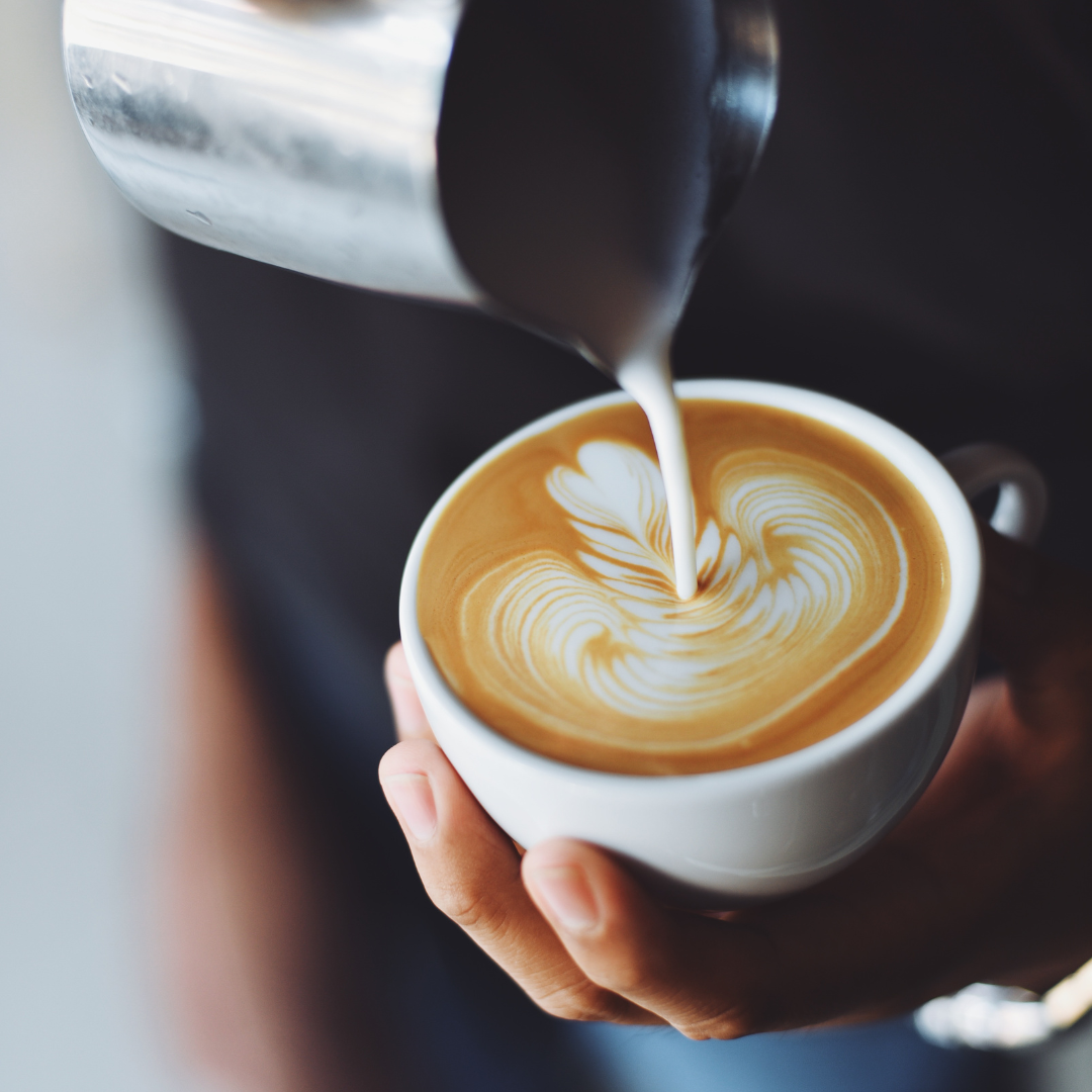 Café con leche: ¿Cuántas calorías tiene? ¿engorda?